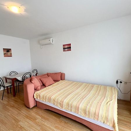 Apartments Monika Бибине Екстериор снимка