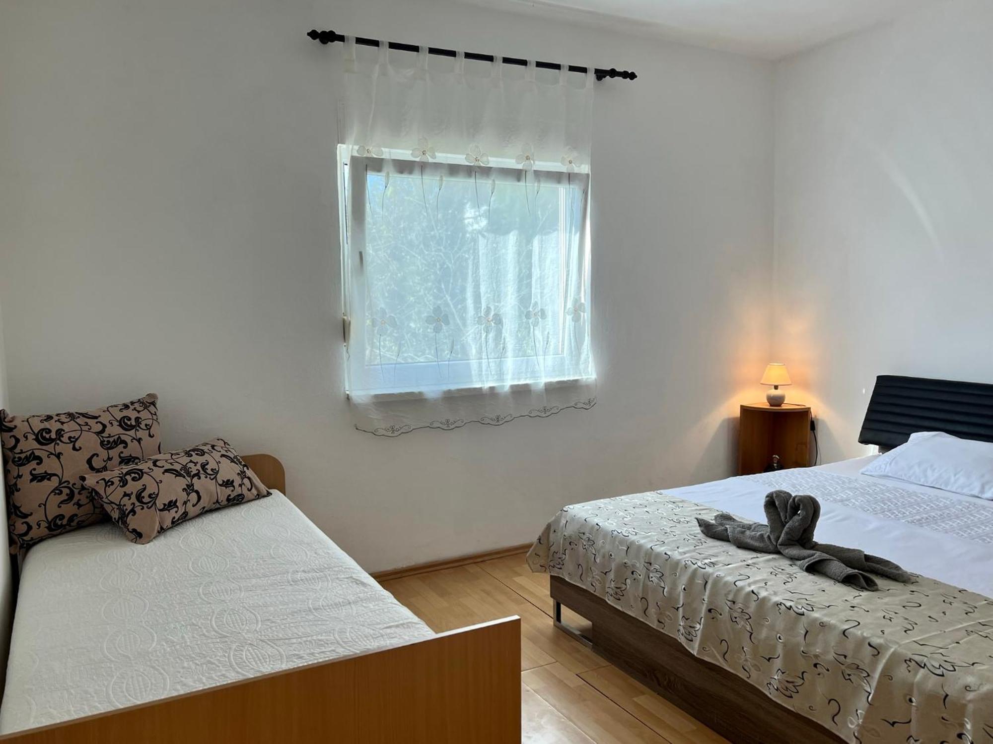 Apartments Monika Бибине Екстериор снимка