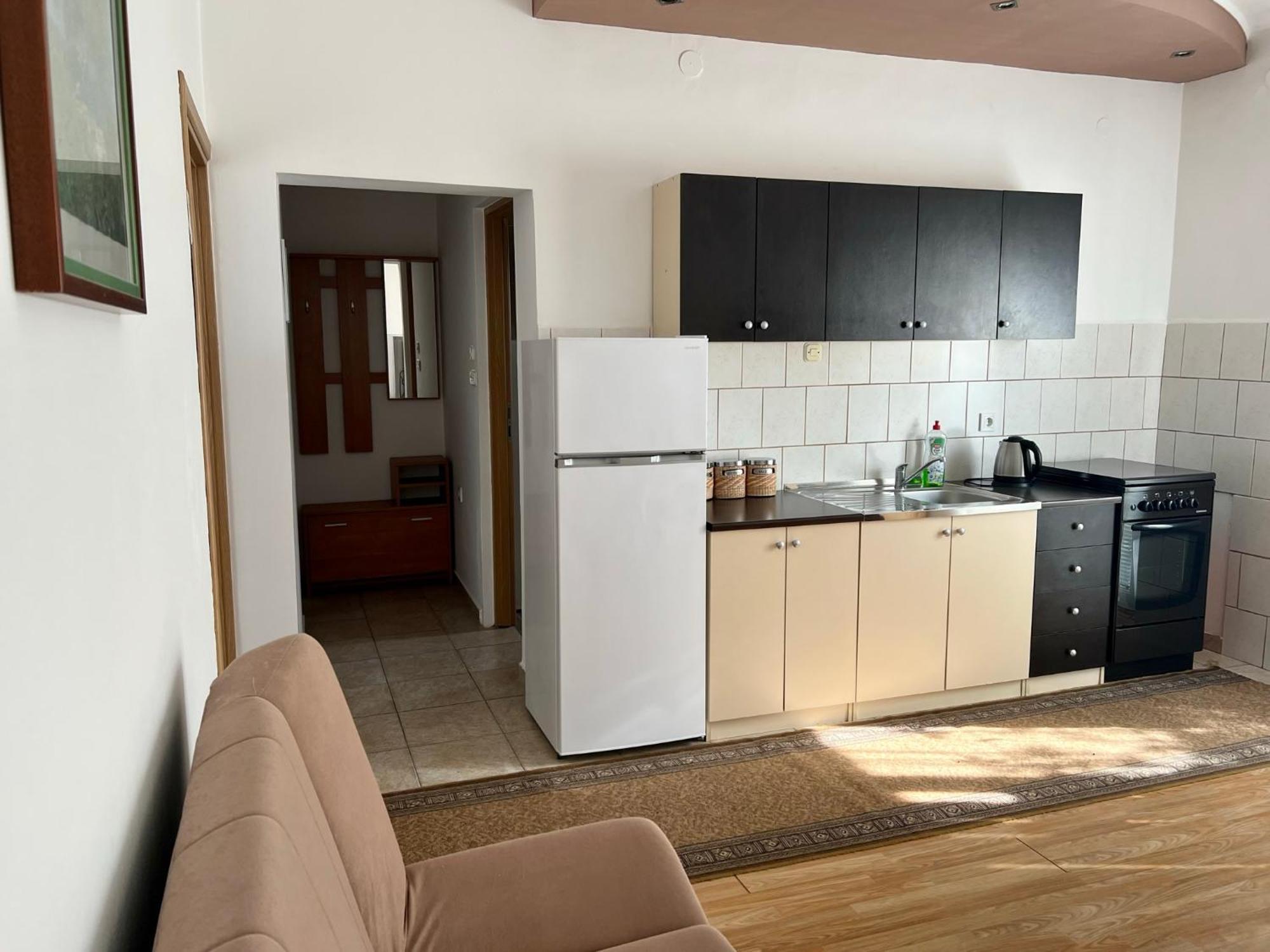 Apartments Monika Бибине Екстериор снимка
