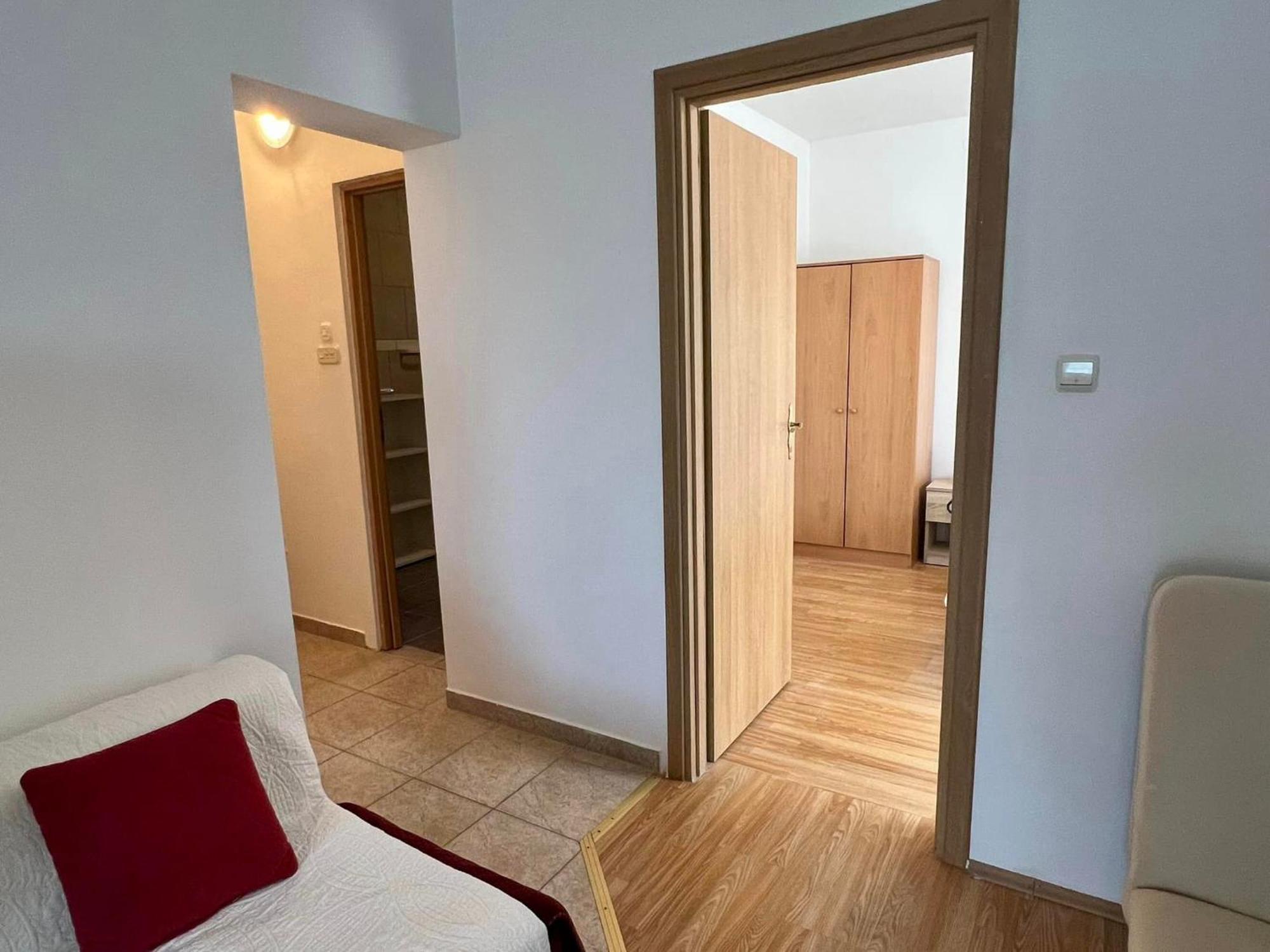 Apartments Monika Бибине Екстериор снимка